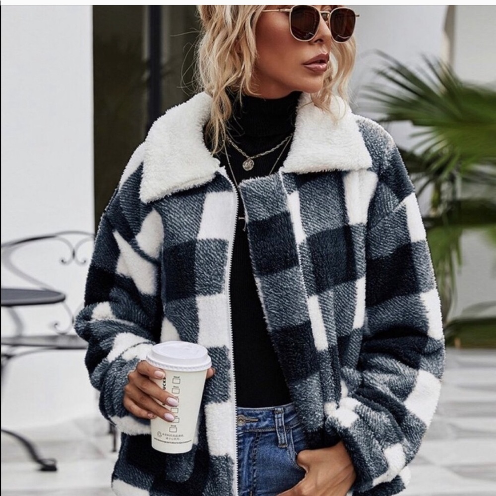 Scandi Jacket - Bomber Style Black & White Plaid
Size Large